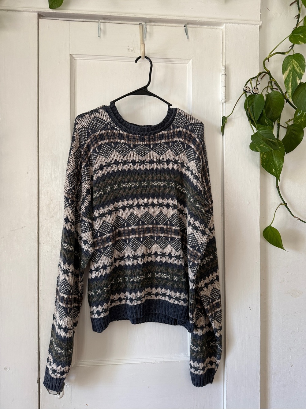 Timber Trail size L Patterned Crewneck Sweater in Navy, Cream & Olive